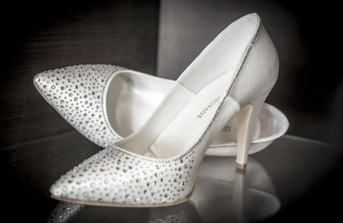 Different Types of Shoes For Ladies-statement heels